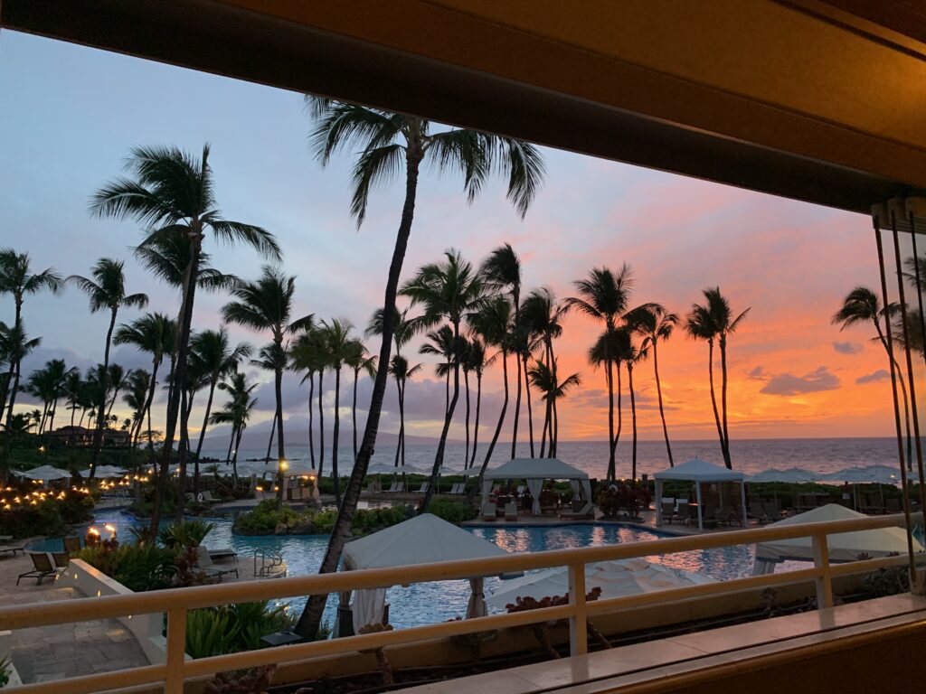 molokini bistro sunset