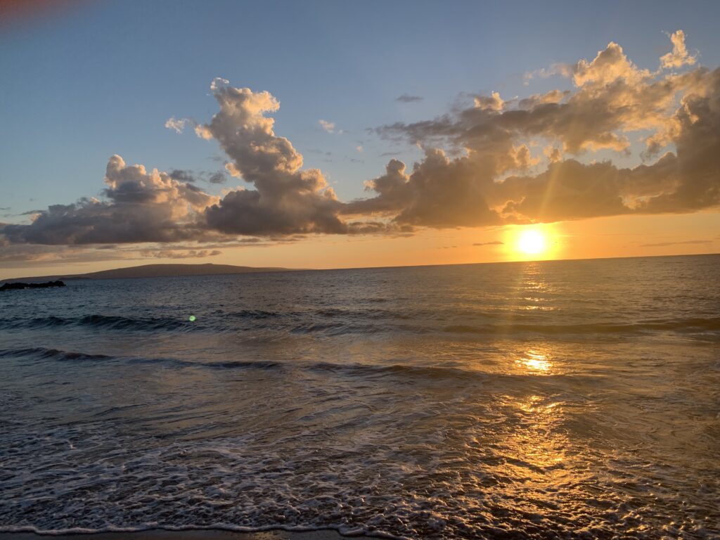 sunset kamole beach